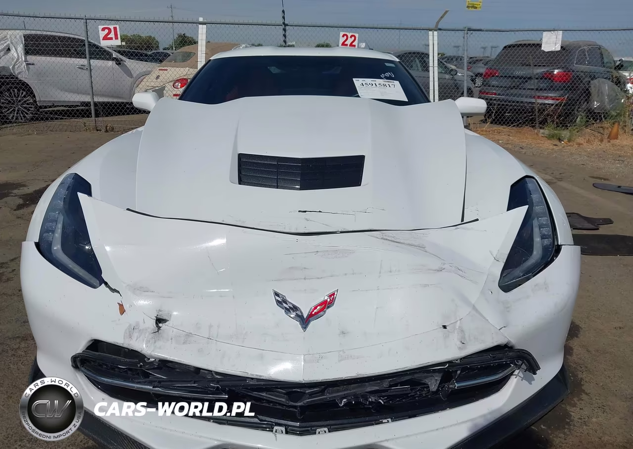 2018 Chevrolet Corvette Stingray VIN:1G1YB2D72J5101313 - 12
