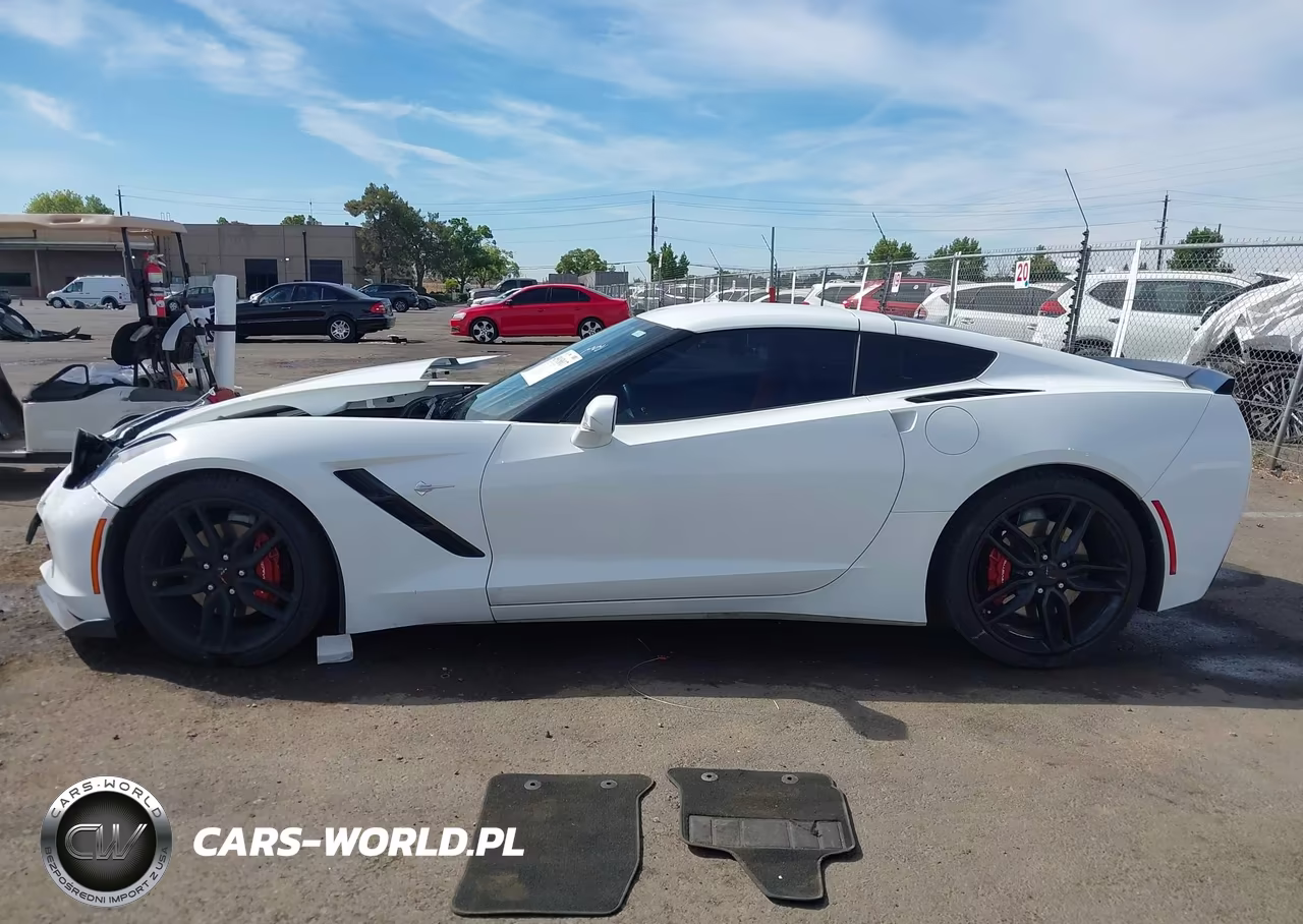 2018 Chevrolet Corvette Stingray VIN:1G1YB2D72J5101313 - 14