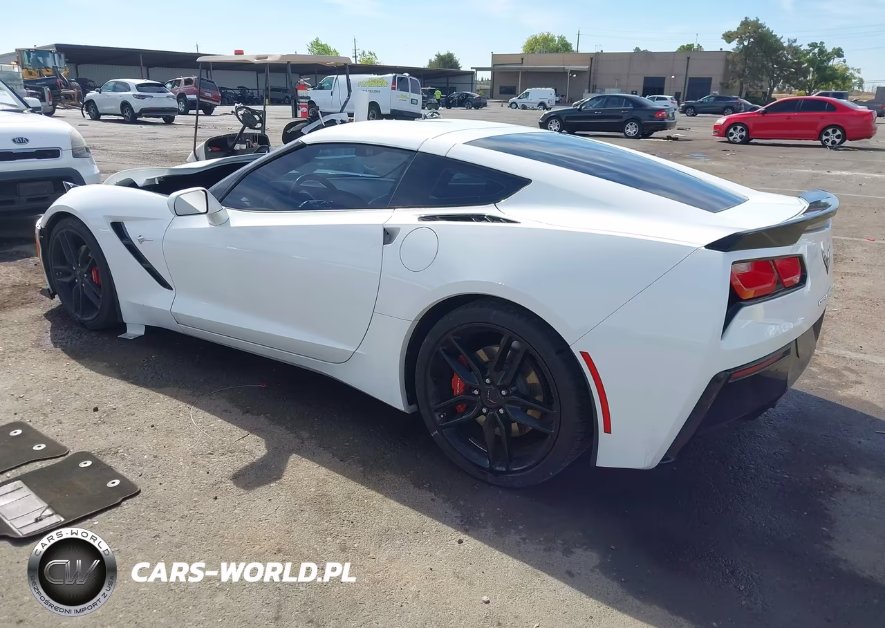2018 Chevrolet Corvette Stingray VIN:1G1YB2D72J5101313 - 3