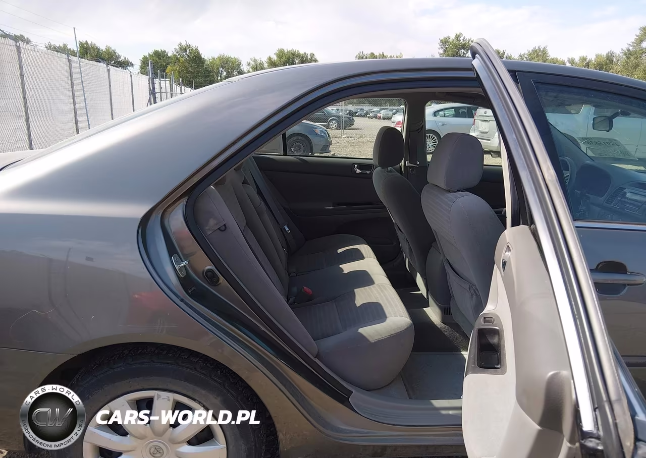 2005 Toyota Camry Le VIN:4T1BE32KX5U557519 - 8