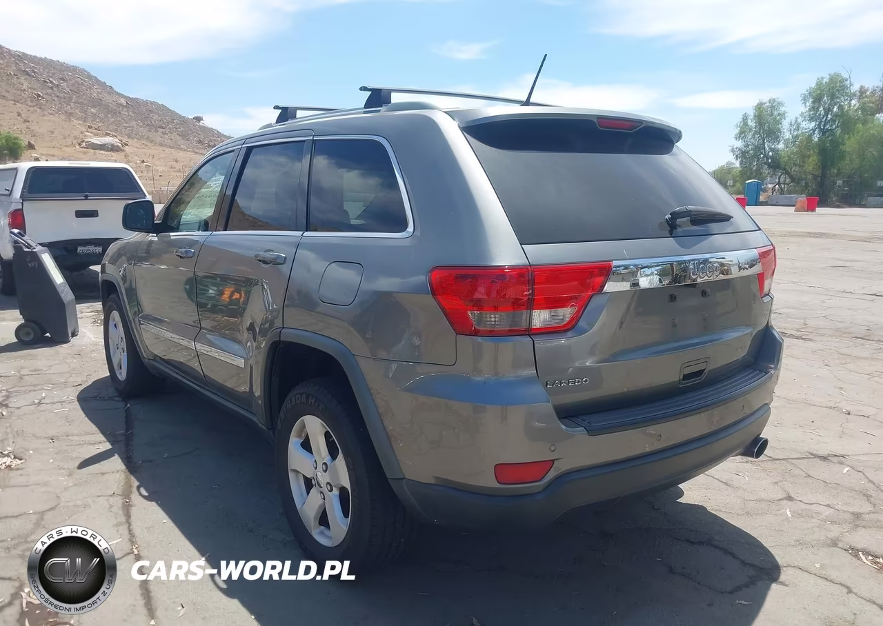 2012 Jeep Grand Cherokee Laredo VIN:1C4RJEAG4CC229393 - 3