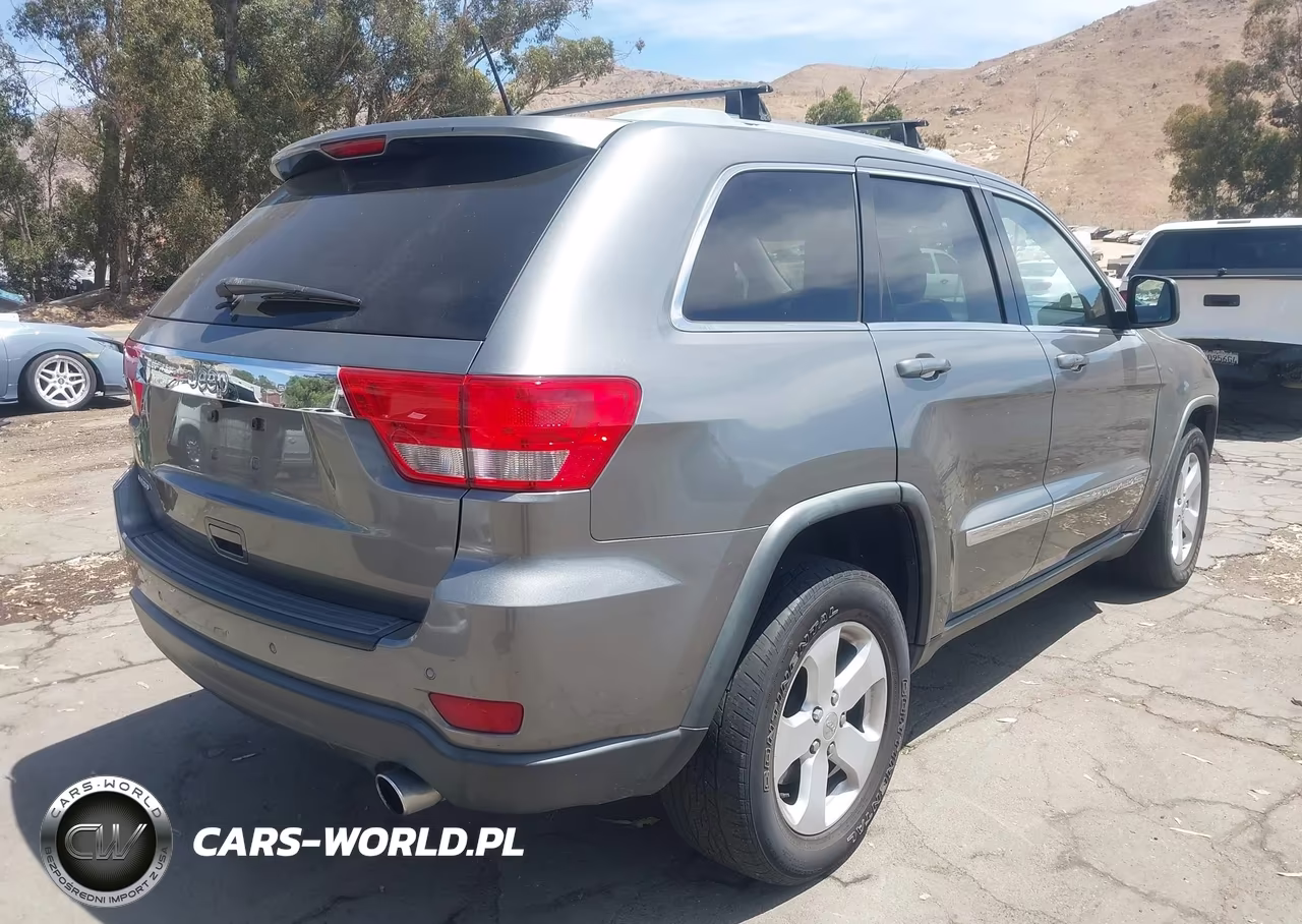 2012 Jeep Grand Cherokee Laredo VIN:1C4RJEAG4CC229393 - 4