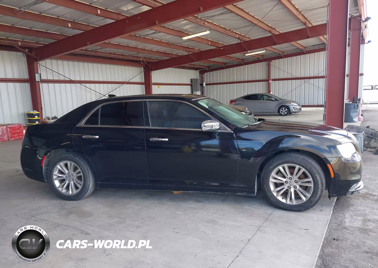 2016 Chrysler 300C VIN:2C3CCAEG6GH282347 - 13