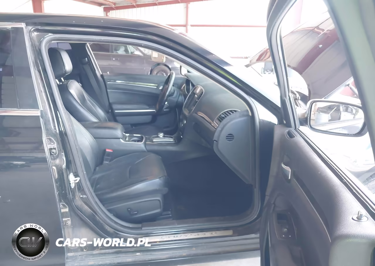 2016 Chrysler 300C VIN:2C3CCAEG6GH282347 - 5