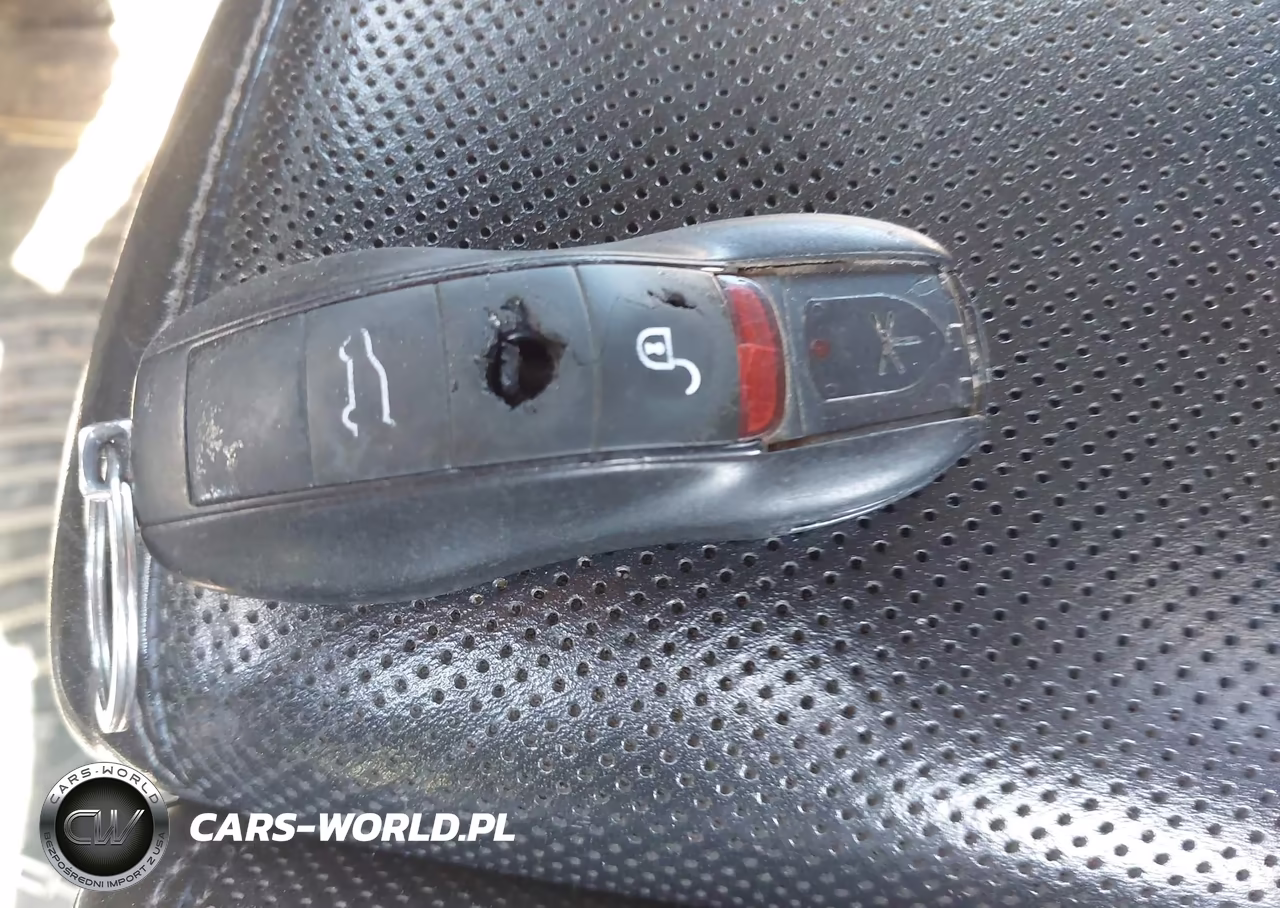 2013 Porsche Cayenne Gts VIN:WP1AD2A21DLA75667 - 11