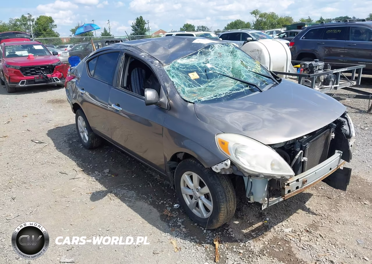 2012 Nissan Versa 1.6 Sl – zdjęcie 1 z 12