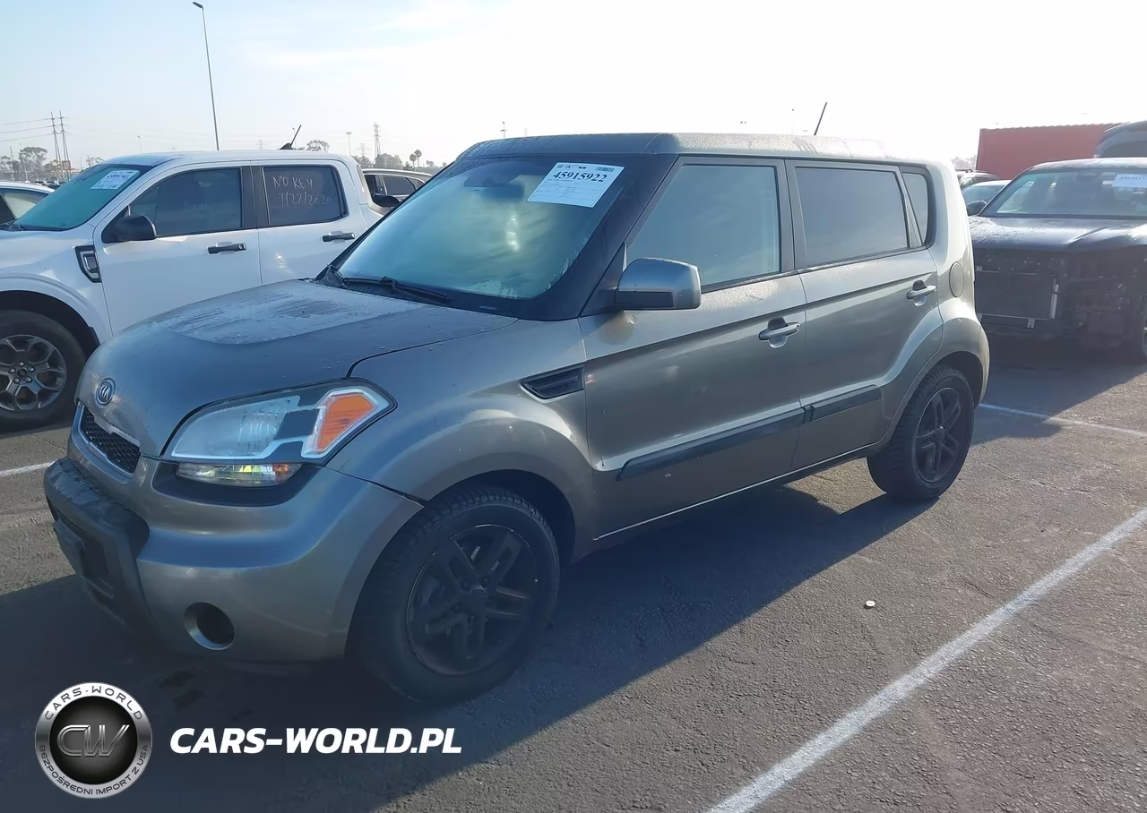 2011 Kia Soul + VIN:KNDJT2A20B7260013 - 2