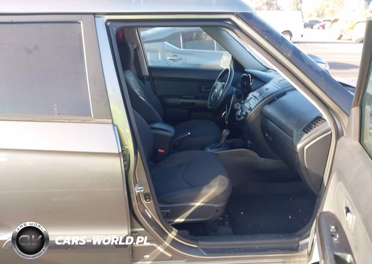 2011 Kia Soul + VIN:KNDJT2A20B7260013 - 5