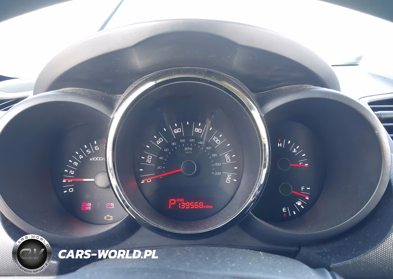 2011 Kia Soul + VIN:KNDJT2A20B7260013 - 7