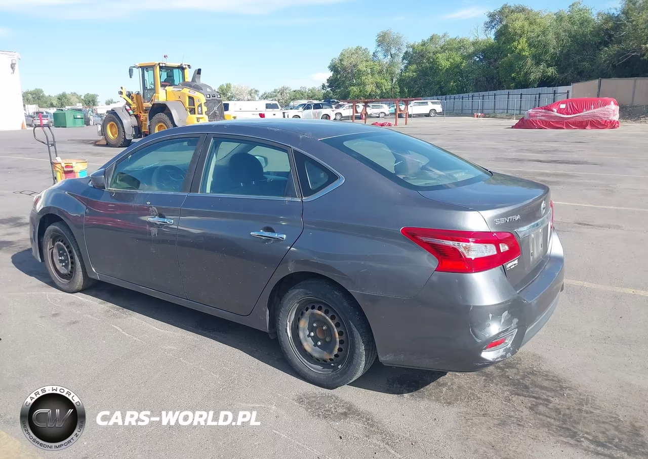 2018 Nissan Sentra S VIN:3N1AB7AP7JY330540 - 3