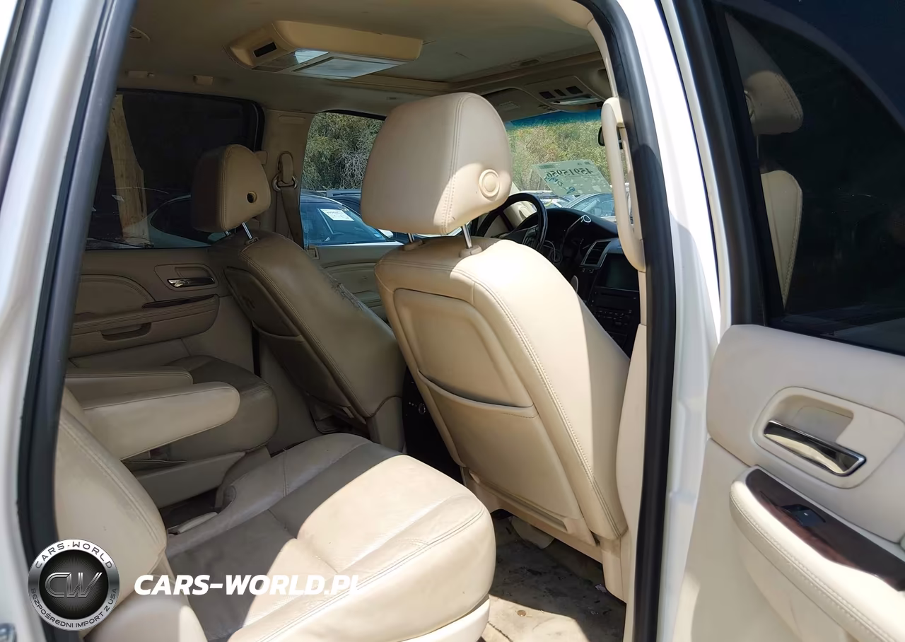 2007 Cadillac Escalade Standard VIN:1GYFK63877R267158 - 8