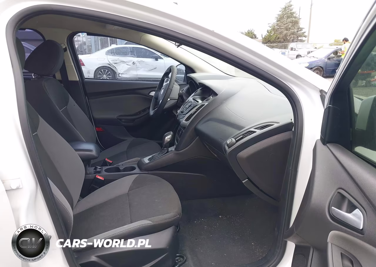 2013 Ford Focus Se VIN:1FADP3F29DL341818 - 5