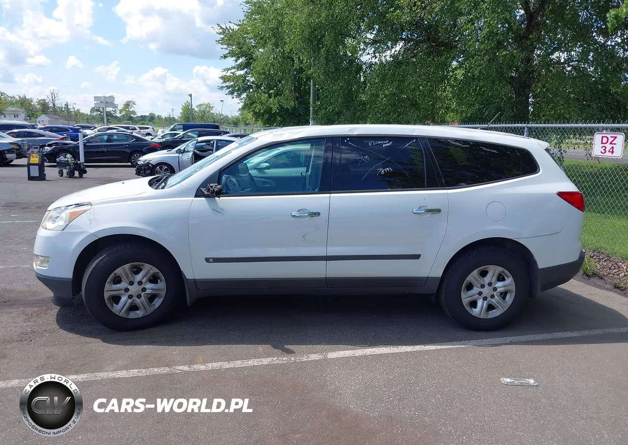2010 Chevrolet Traverse Ls VIN:1GNLVEED7AS146156 - 14
