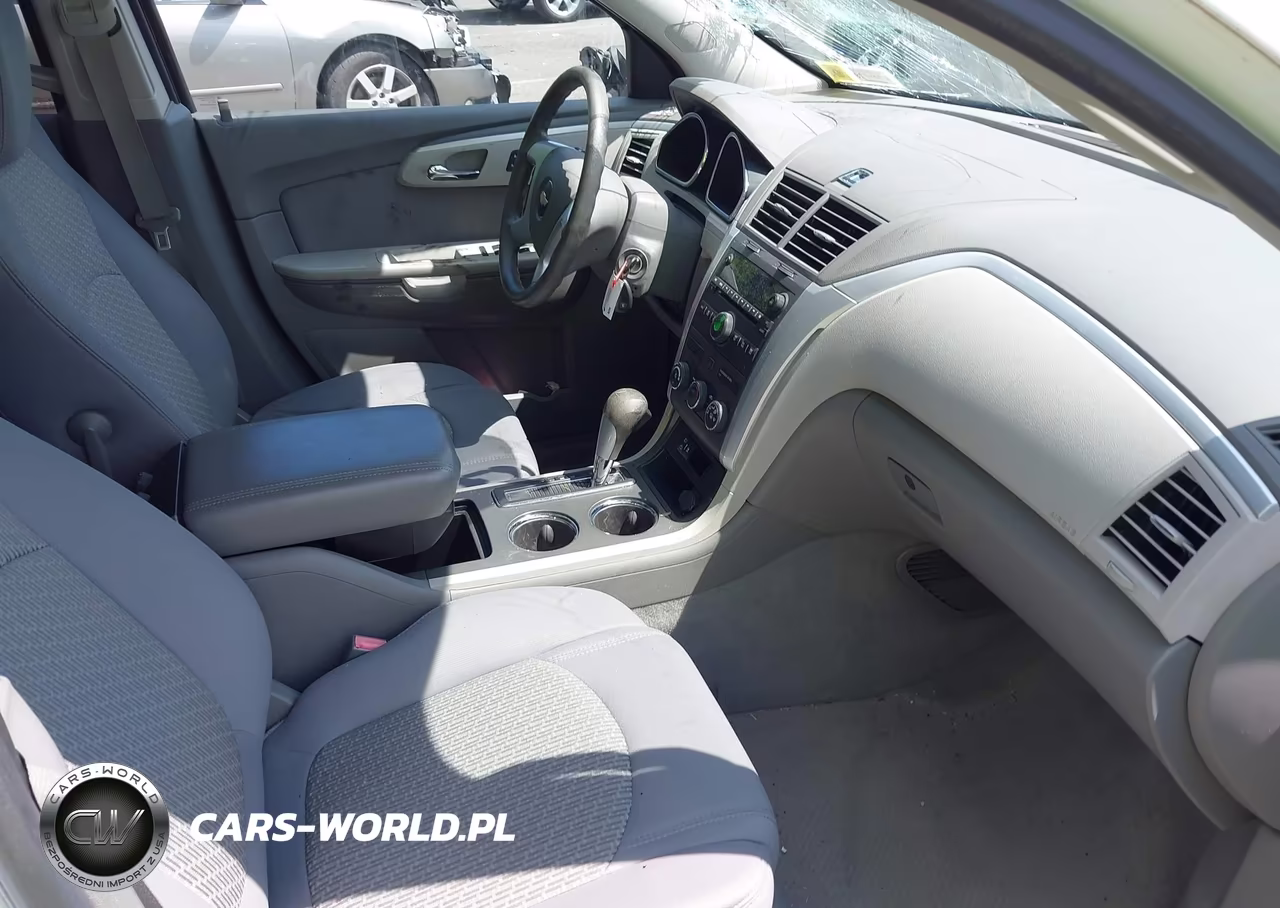 2010 Chevrolet Traverse Ls VIN:1GNLVEED7AS146156 - 5