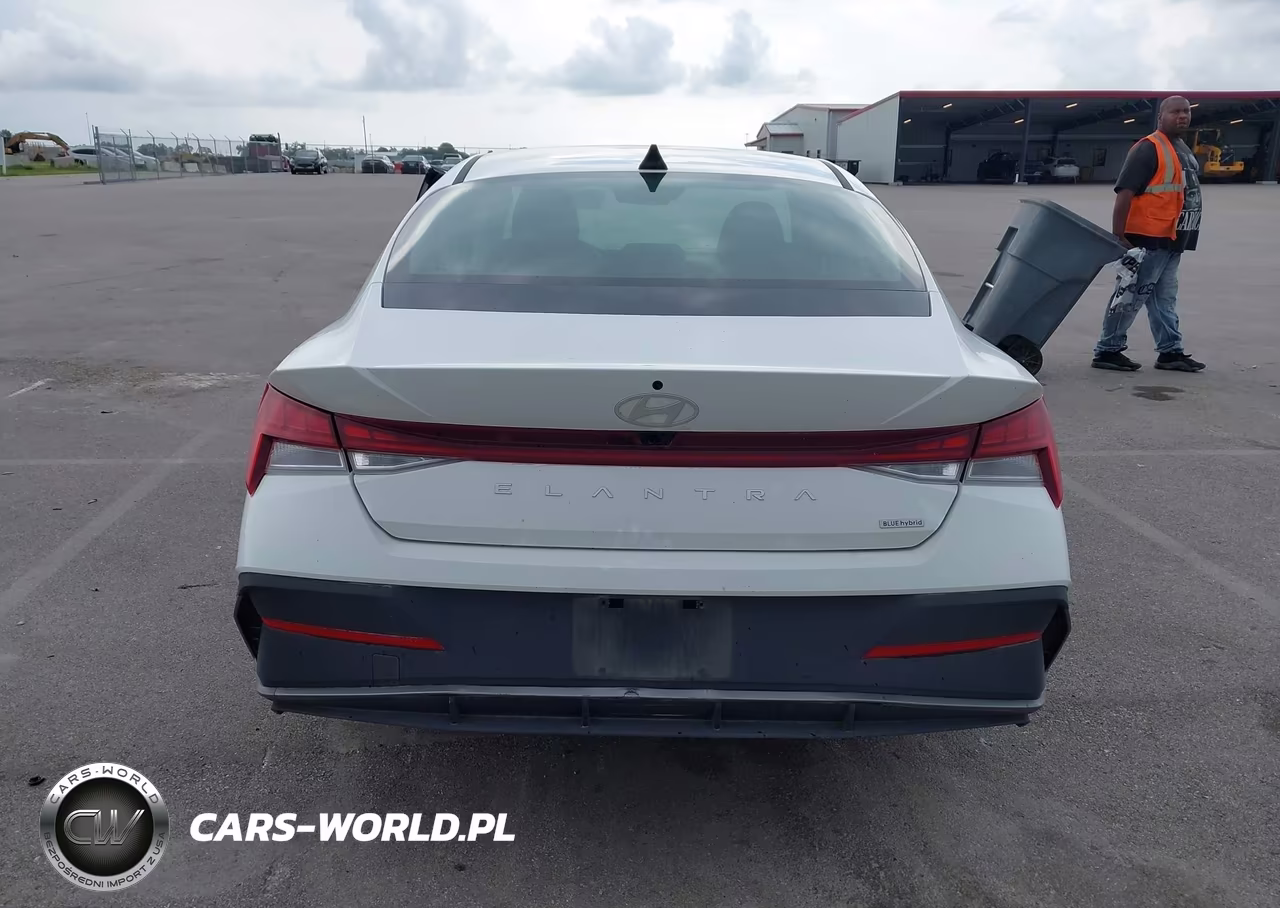 2026 Hyundai Elantra Hybrid Blue VIN:KMHLM4DJ1TU193635 - 16