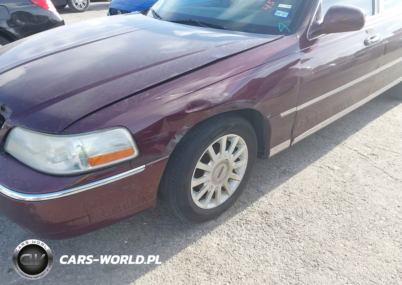 2006 Lincoln Town Car Signature VIN:1LNHM81WX6Y608607 - 12