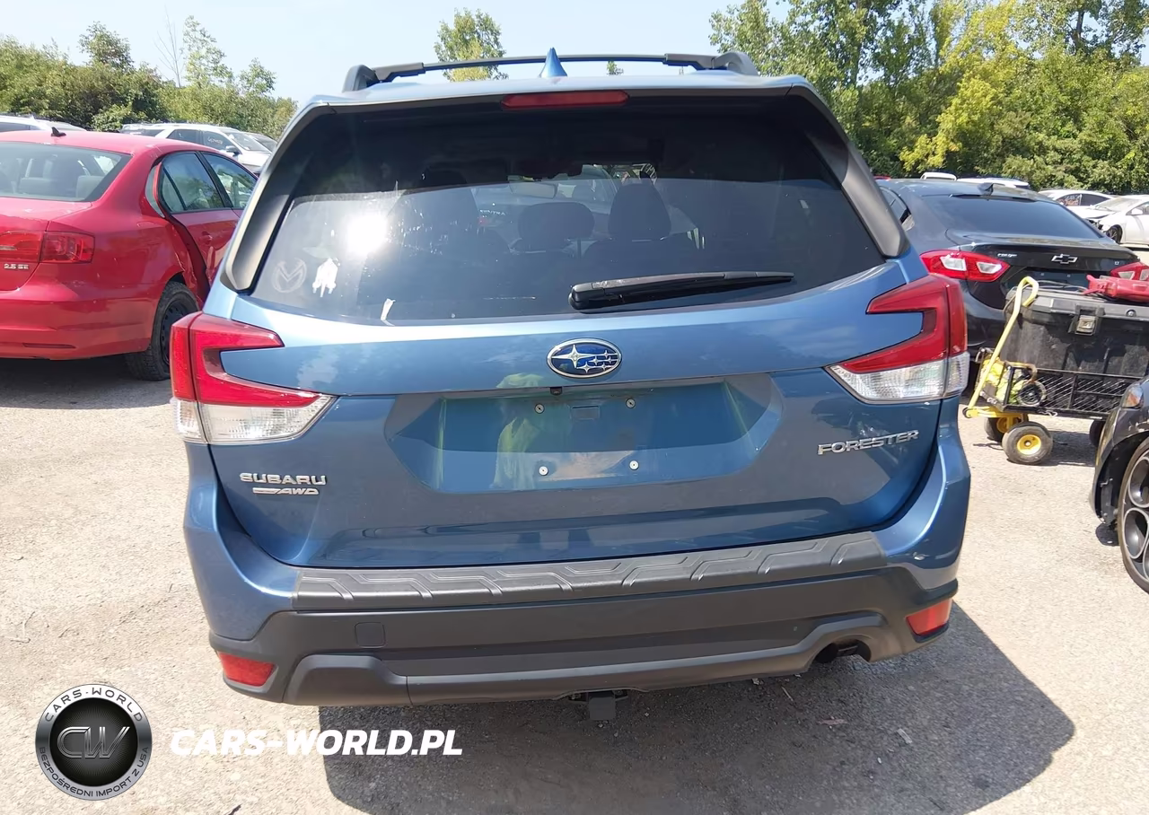 2021 Subaru Forester Premium VIN:JF2SKAFCXMH551006 - 16