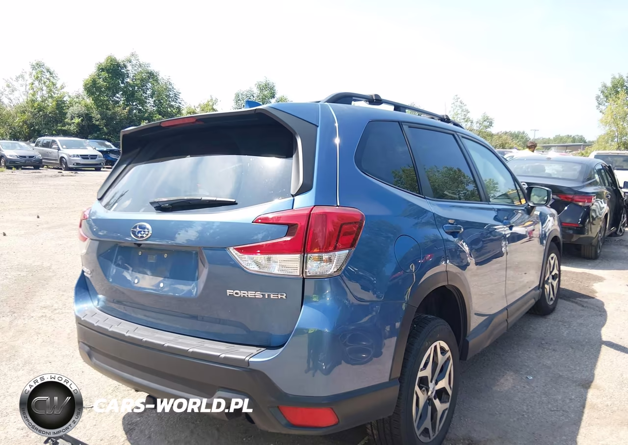 2021 Subaru Forester Premium VIN:JF2SKAFCXMH551006 - 4