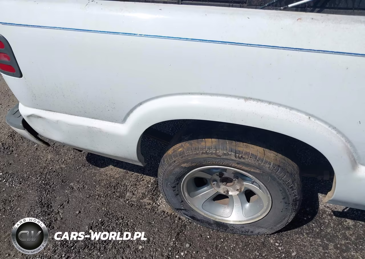 1999 Chevrolet S-10 Ls VIN:1GCCS1443X8147581 - 16