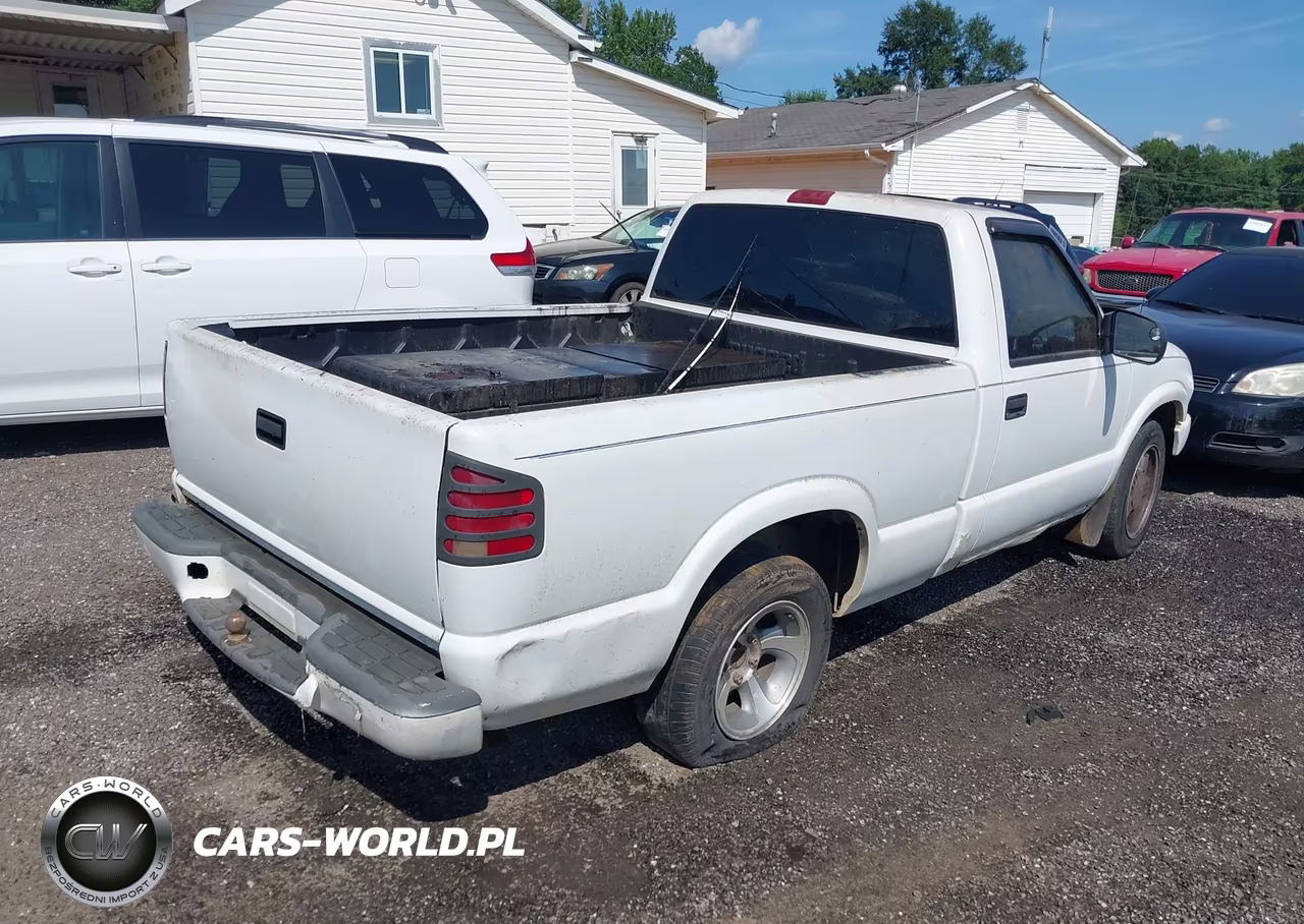 1999 Chevrolet S-10 Ls VIN:1GCCS1443X8147581 - 4