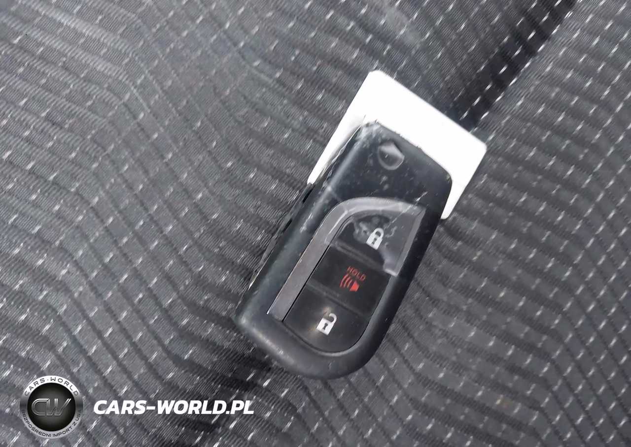 2017 Toyota Corolla Im VIN:JTNKARJEXHJ544494 - 11