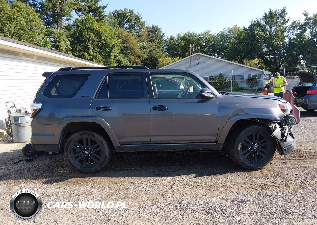 2021 Toyota 4Runner Nightshade Special Edition VIN:JTEJU5JR5M5968683 - 14