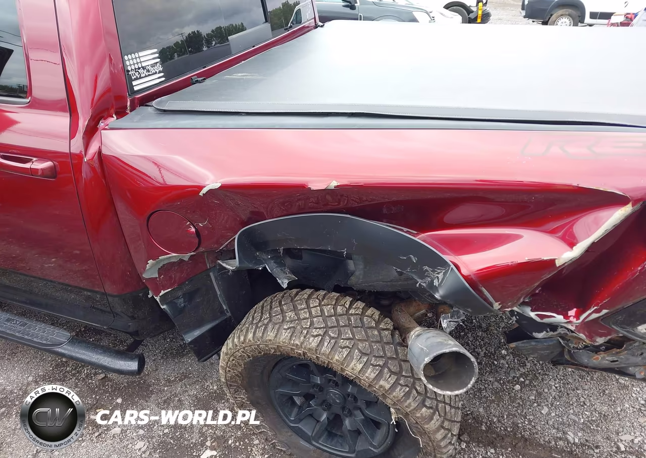 2018 Ram 1500 Rebel 4X4 5'7 Box VIN:1C6RR7YTXJS236270 - 18