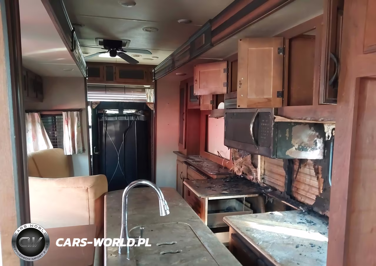 2016 Jayco Travel Trailer VIN:1UJBJ0BV1G11J0140 - 6