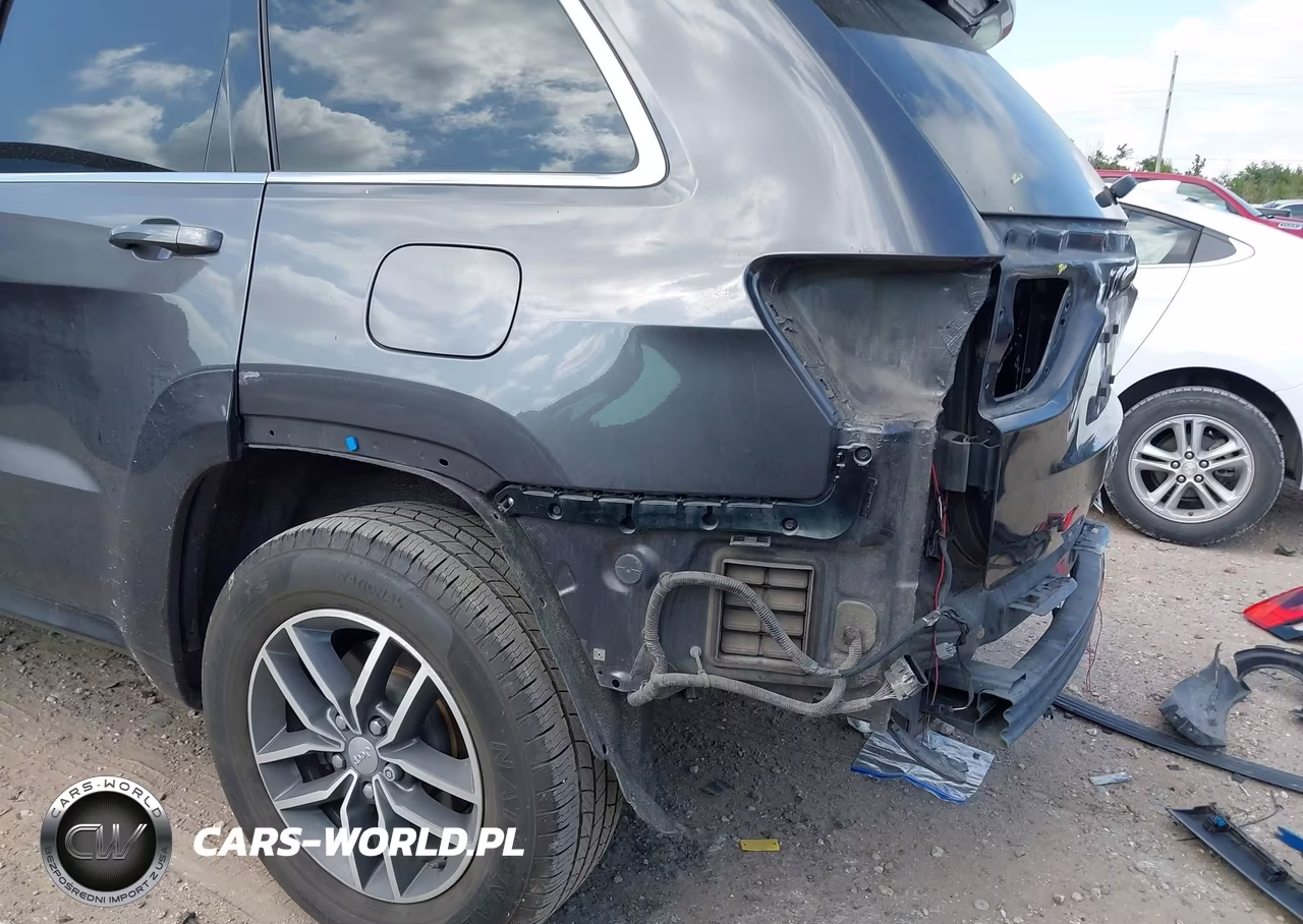 2018 Jeep Grand Cherokee Laredo E 4X2 VIN:1C4RJEAG6JC451219 - 19