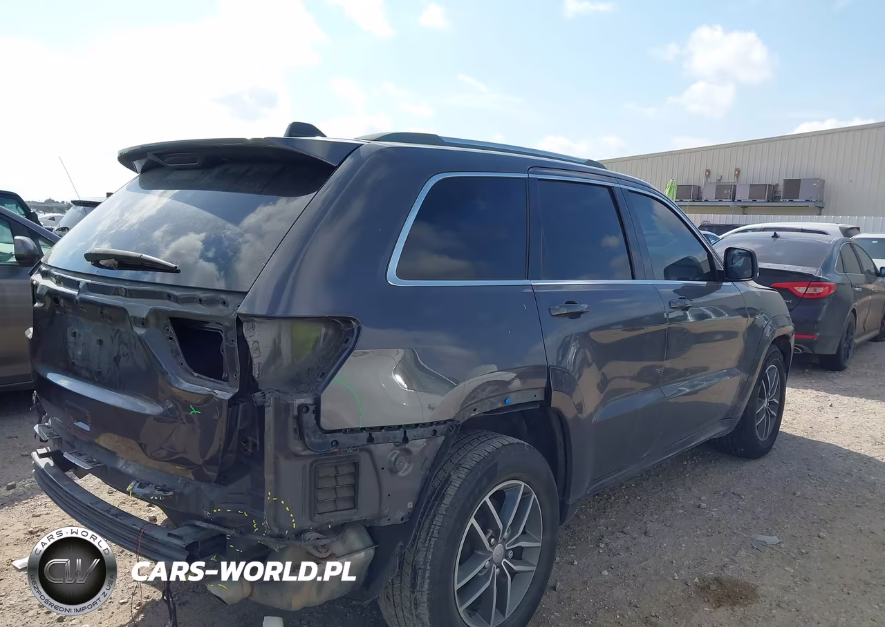 2018 Jeep Grand Cherokee Laredo E 4X2 VIN:1C4RJEAG6JC451219 - 4