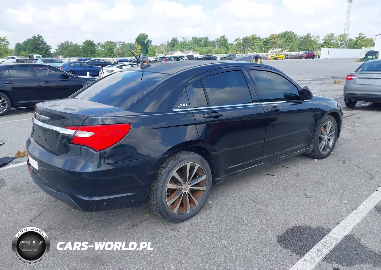2014 Chrysler 200 Limited VIN:1C3CCBCG9EN191733 - 4