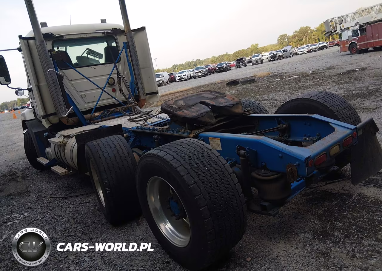2013 Mack 600 Cxu600 VIN:1M1AW07Y1DM029858 - 3