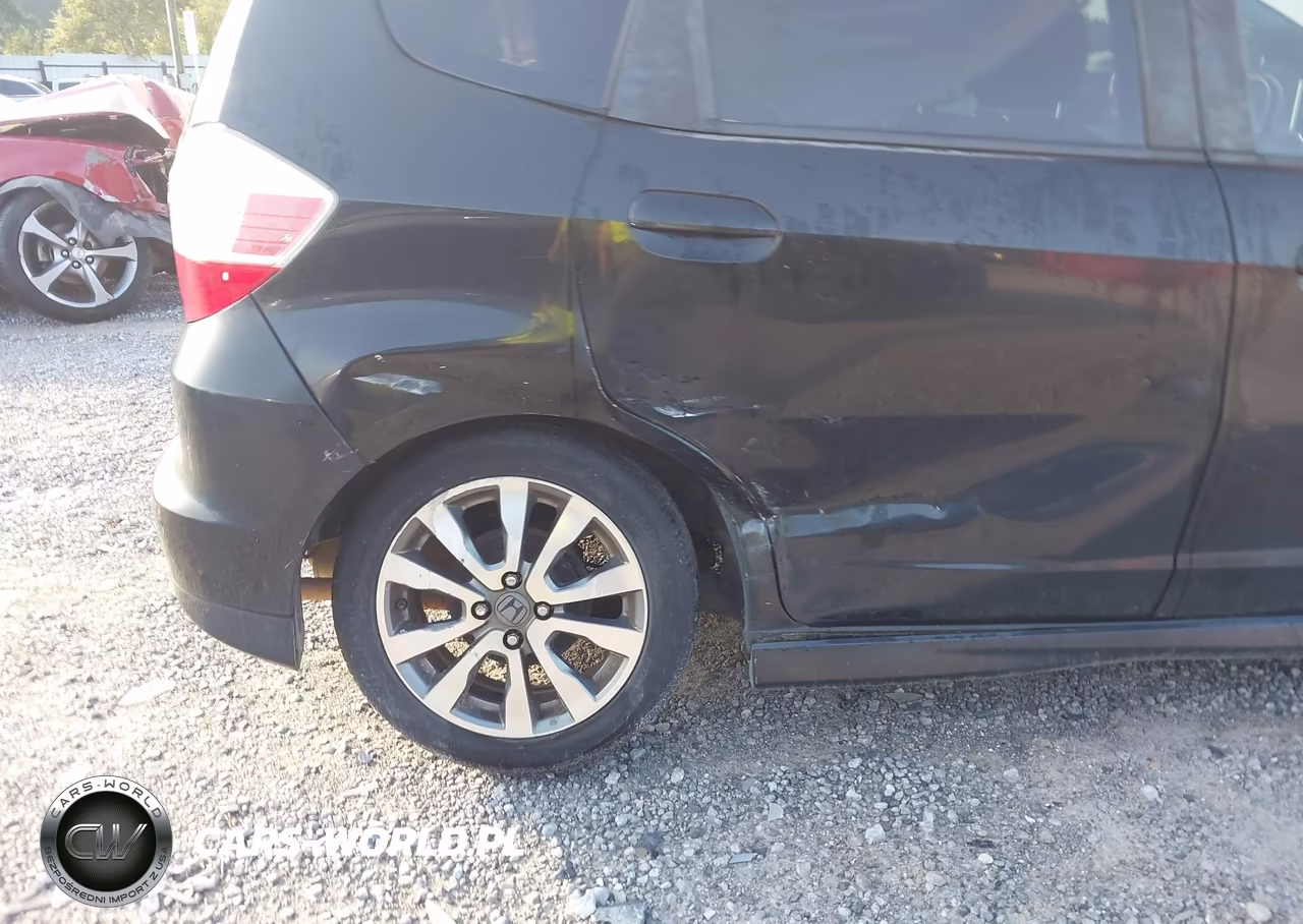 2012 Honda Fit Sport VIN:JHMGE8H58CC033182 - 6