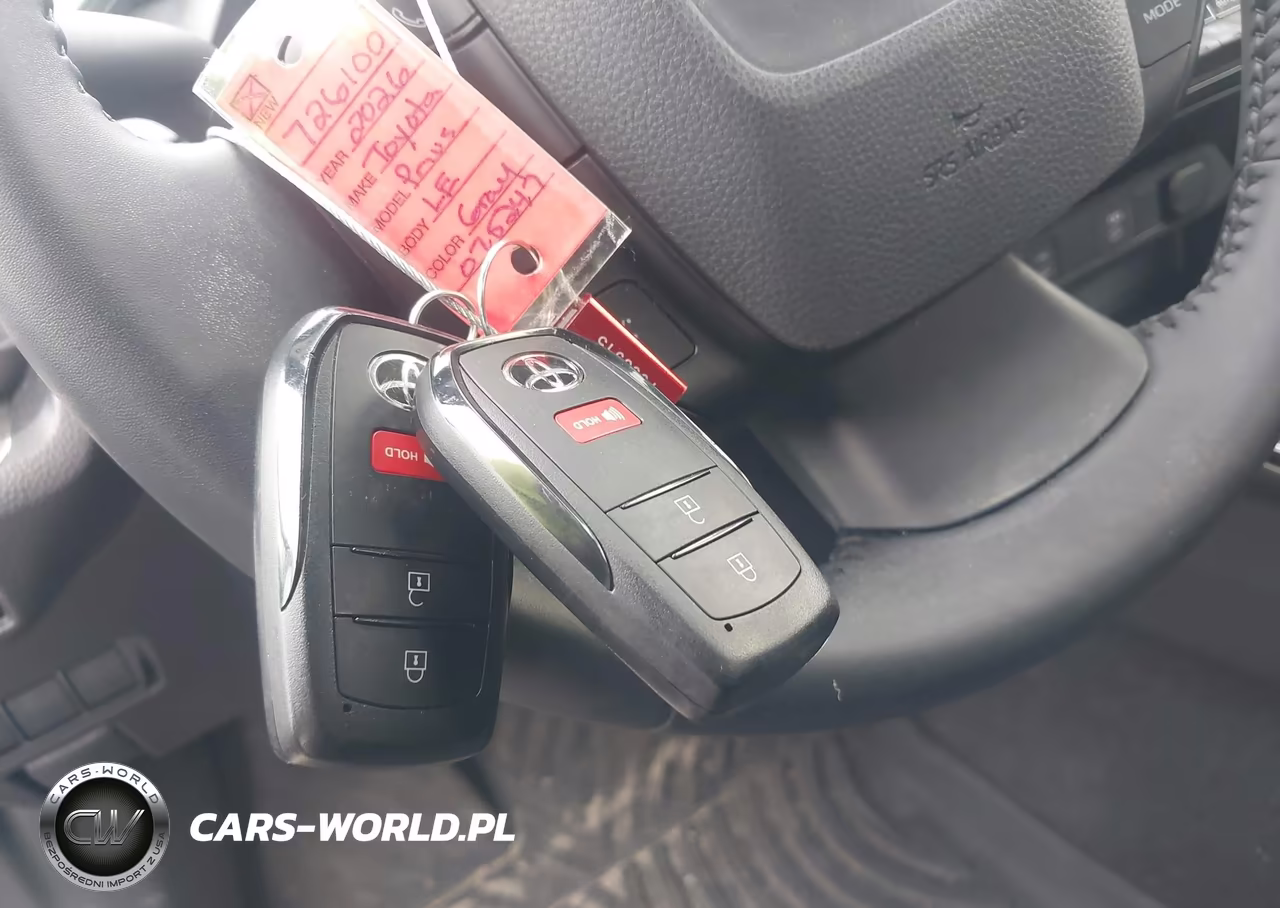 2026 Toyota Prius Le VIN:JTDACAAU3T3075247 - 11