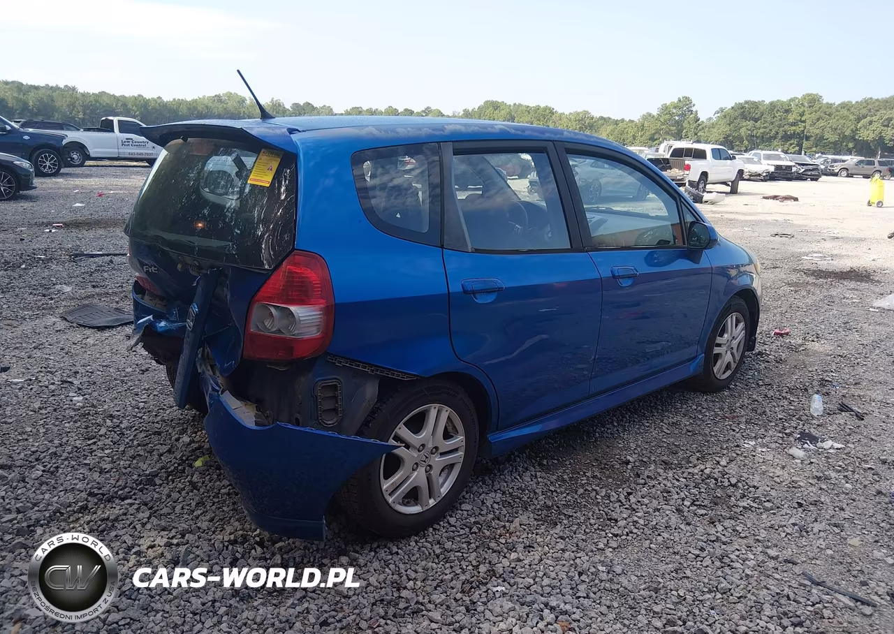 2008 Honda Fit Sport VIN:JHMGD386X8S021126 - 4