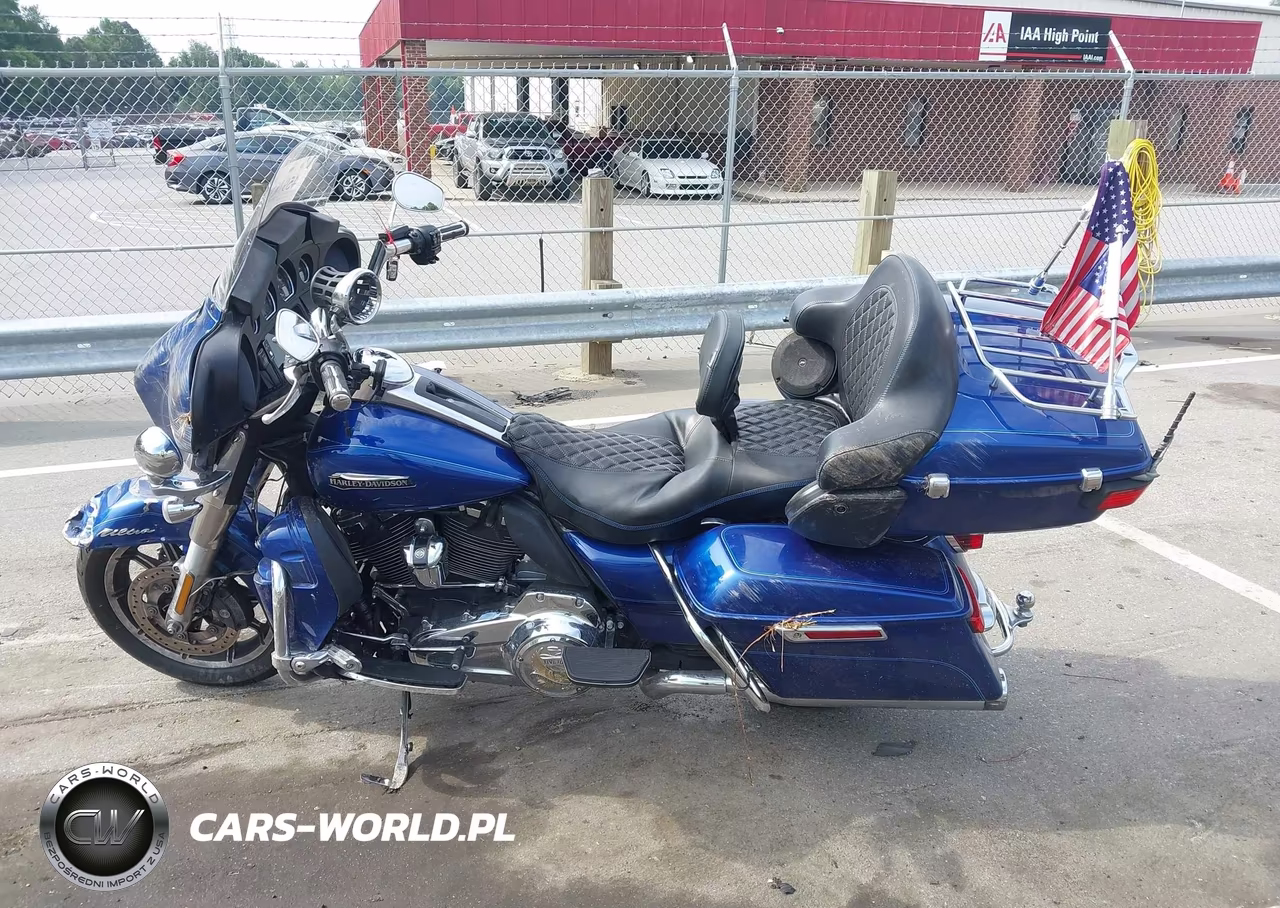 2017 Harley-Davidson Flhtcu Ultra Classic Electra Gld VIN:1HD1FCC17HB618620 - 13