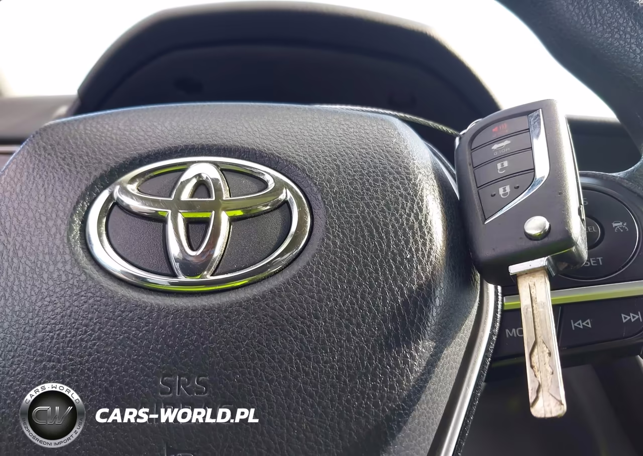 2022 Toyota Camry Le VIN:4T1C11AK6NU697749 - 11