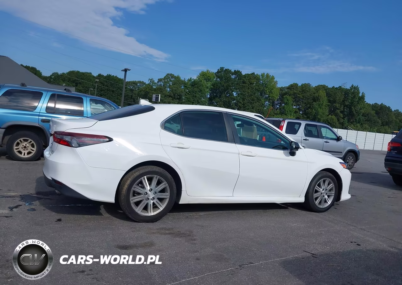 2022 Toyota Camry Le VIN:4T1C11AK6NU697749 - 13