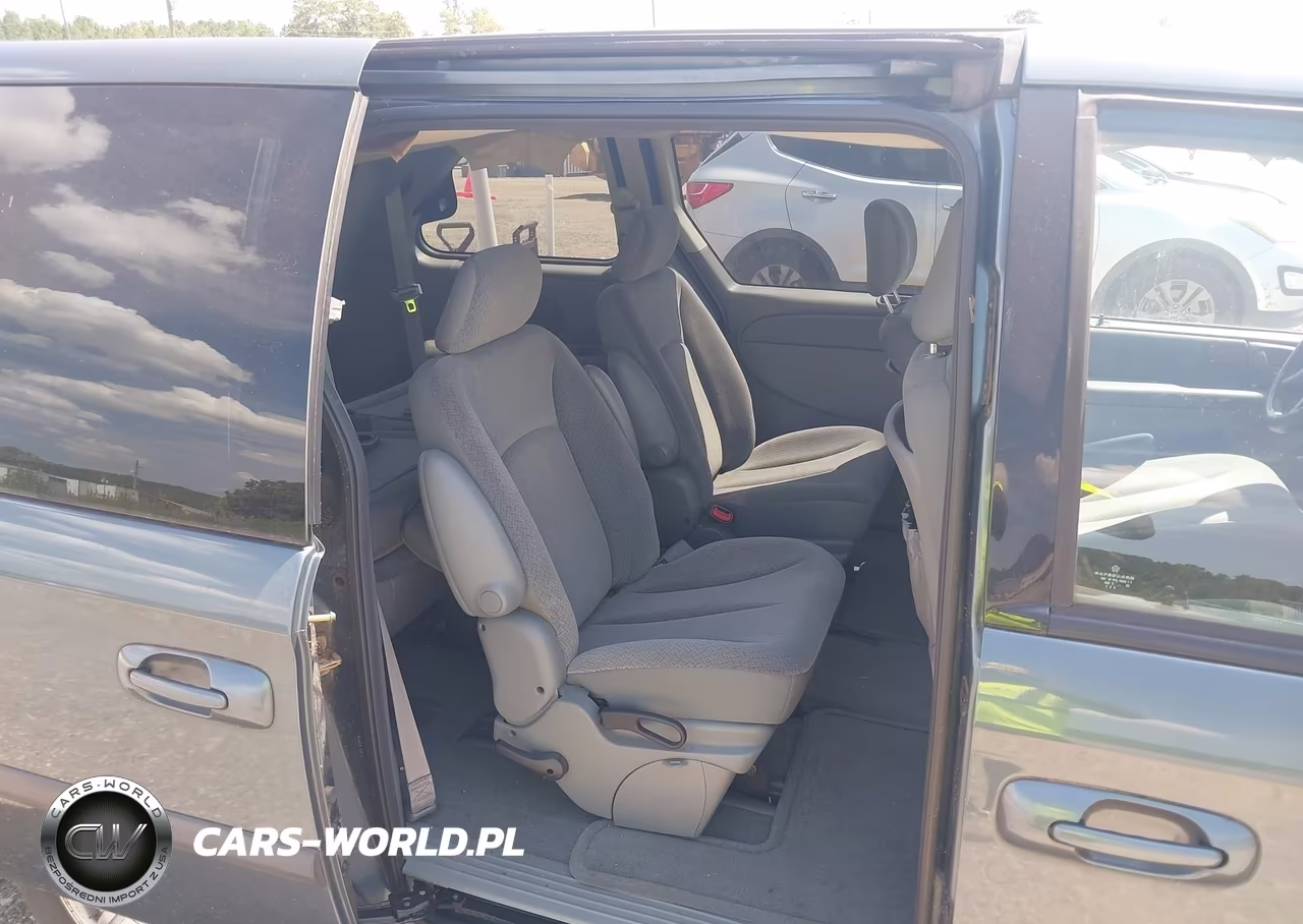 2006 Chrysler Town & Country VIN:1A4GP45R76B519529 - 8