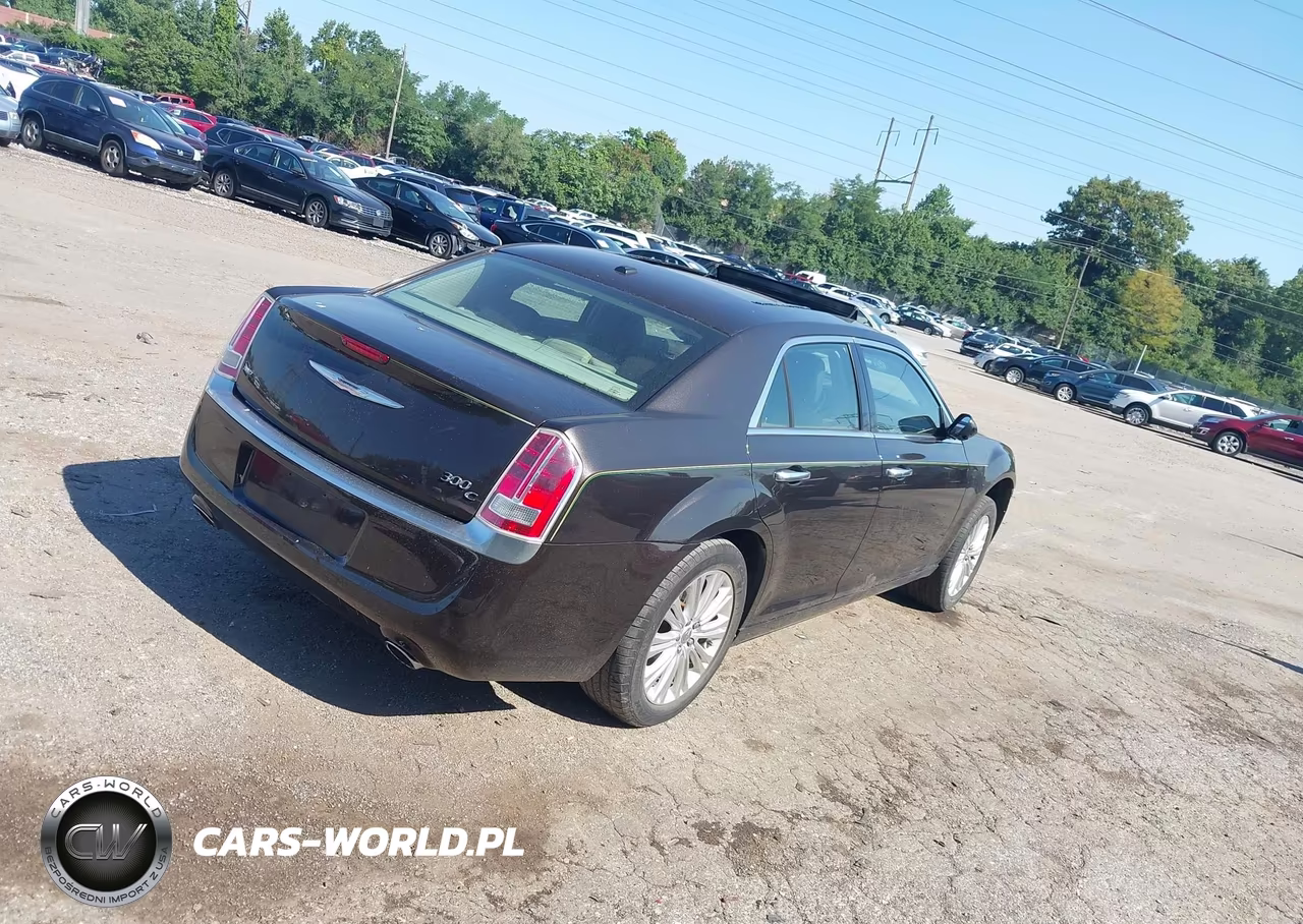 2013 Chrysler 300C Luxury Series Awd VIN:2C3CCAST2DH565910 - 4
