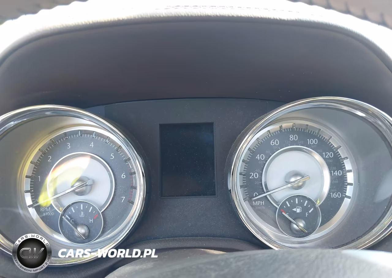 2013 Chrysler 300C Luxury Series Awd VIN:2C3CCAST2DH565910 - 7