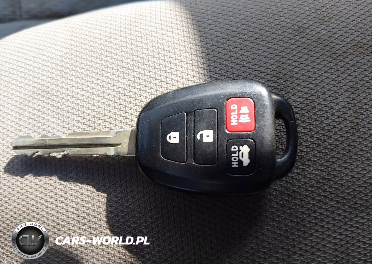 2016 Toyota Corolla Le VIN:5YFBURHE3GP500462 - 11