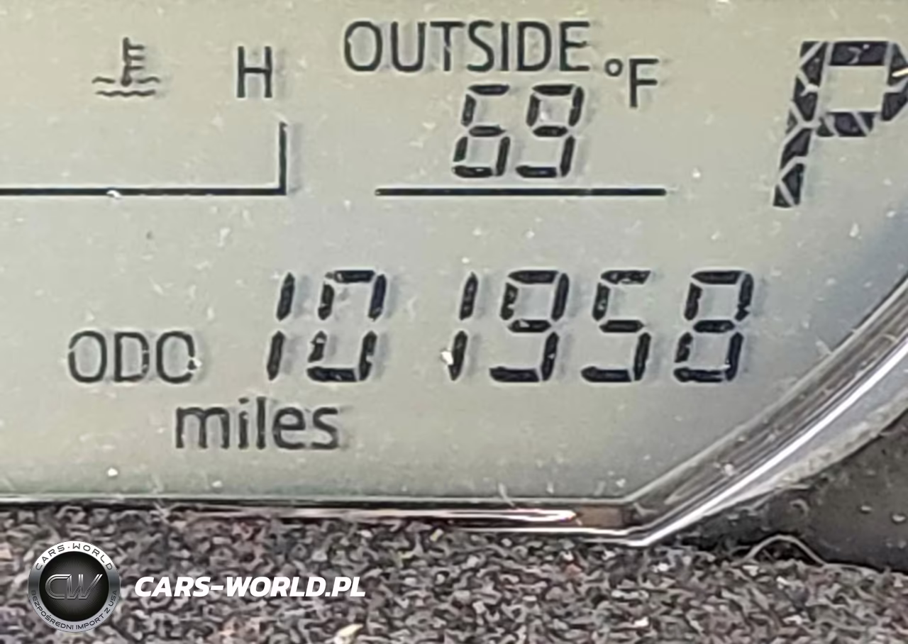 2016 Toyota Corolla Le VIN:5YFBURHE3GP500462 - 16