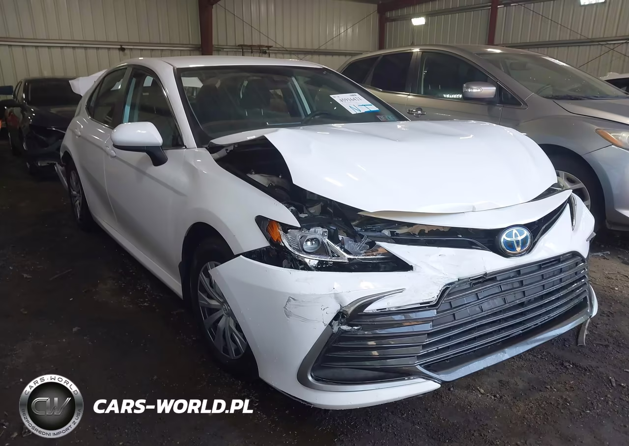 2022 Toyota Camry Le Hybrid