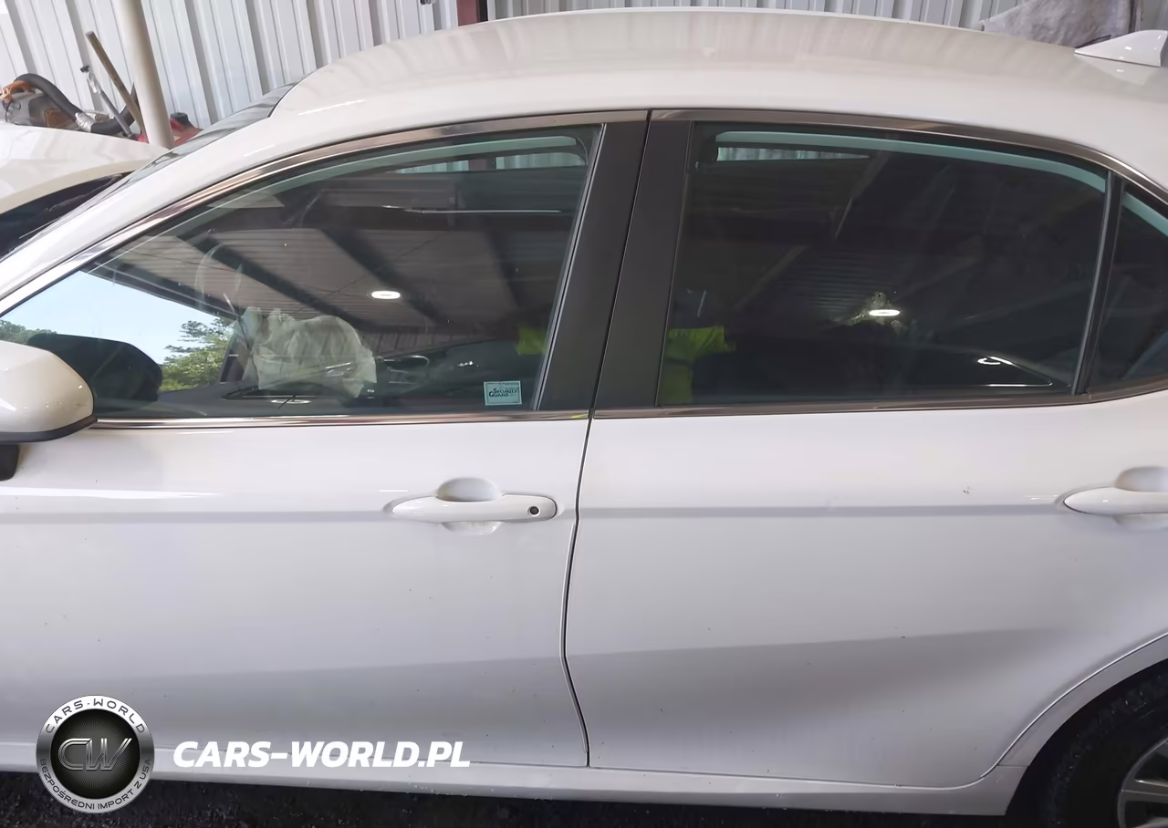 2022 Toyota Camry Le Hybrid VIN:4T1C31AKXNU584638 - 14
