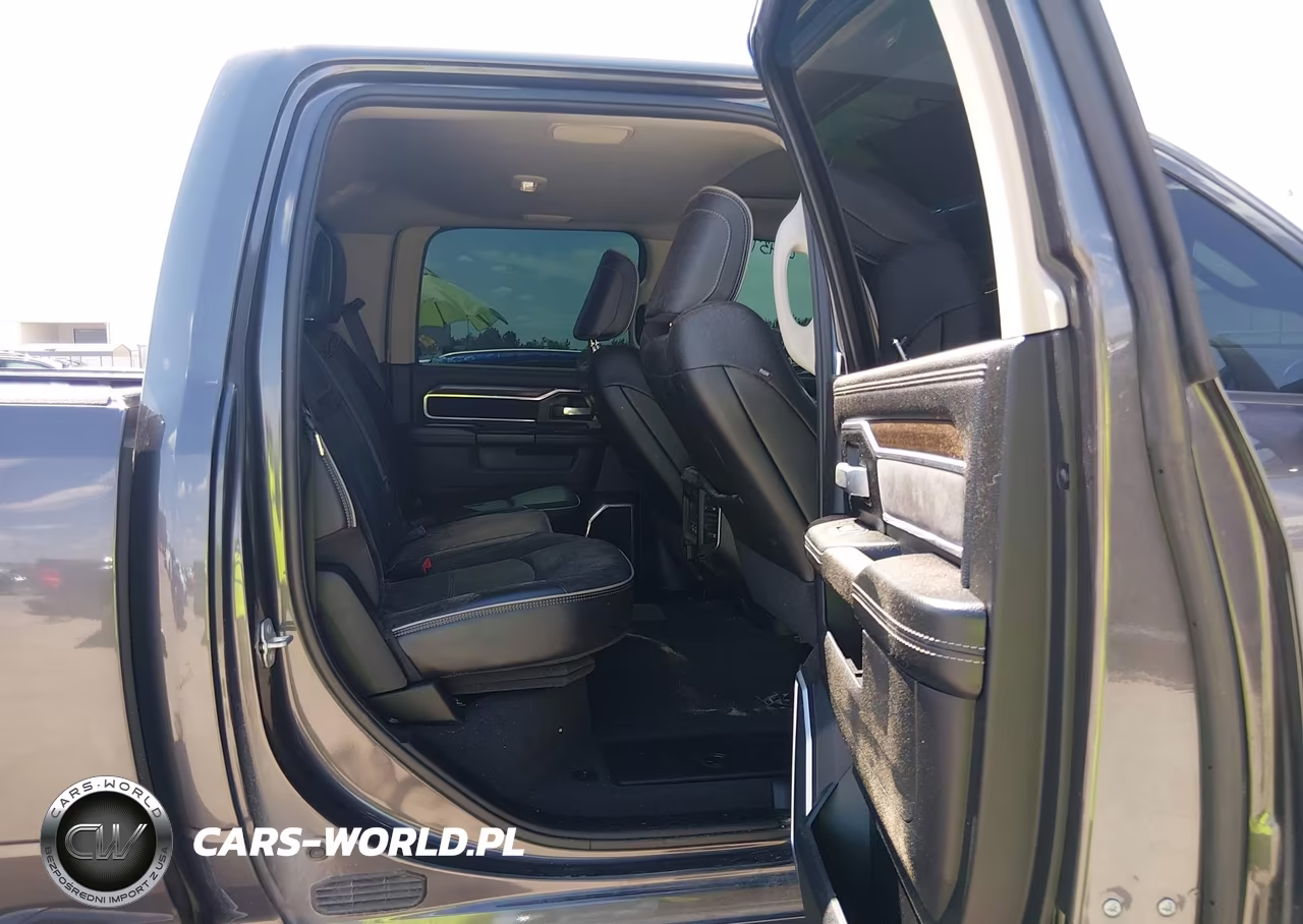 2024 Ram 2500 Laramie 4X4 6'4 Box VIN:3C6UR5FL1RG102431 - 8