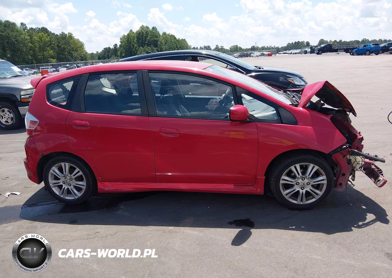 2011 Honda Fit Sport VIN:JHMGE8G56BC019507 - 14