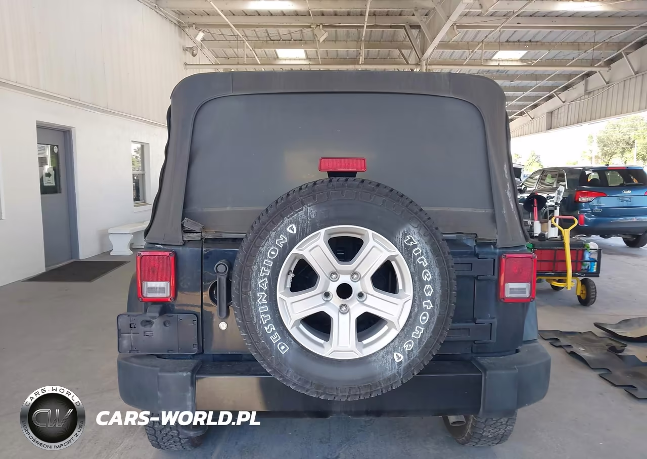 2016 Jeep Wrangler Unlimited Sahara VIN:1C4BJWEG8GL184806 - 17