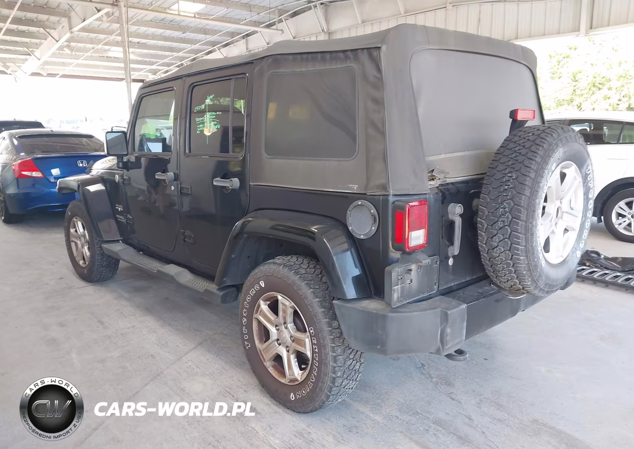 2016 Jeep Wrangler Unlimited Sahara VIN:1C4BJWEG8GL184806 - 3