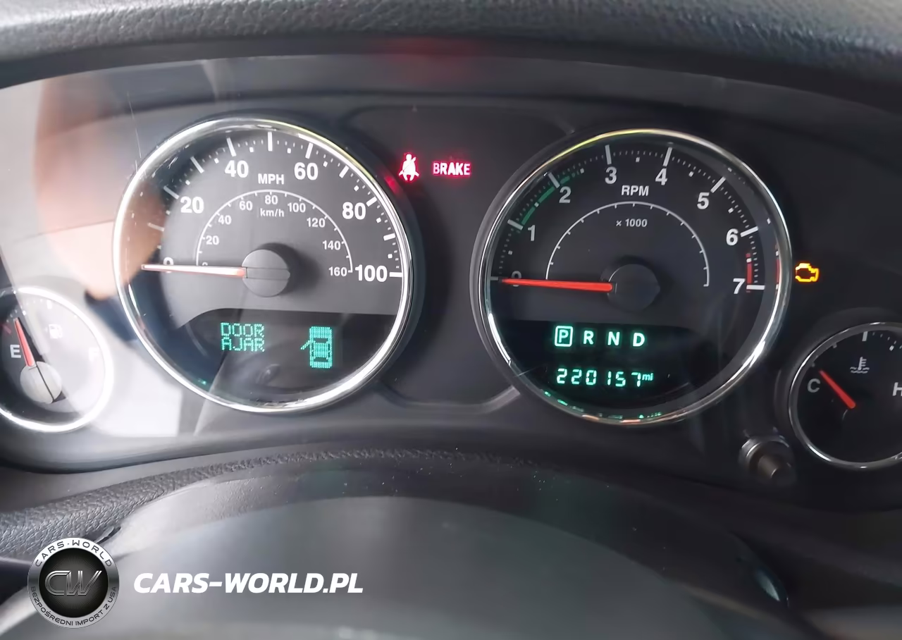 2016 Jeep Wrangler Unlimited Sahara VIN:1C4BJWEG8GL184806 - 7